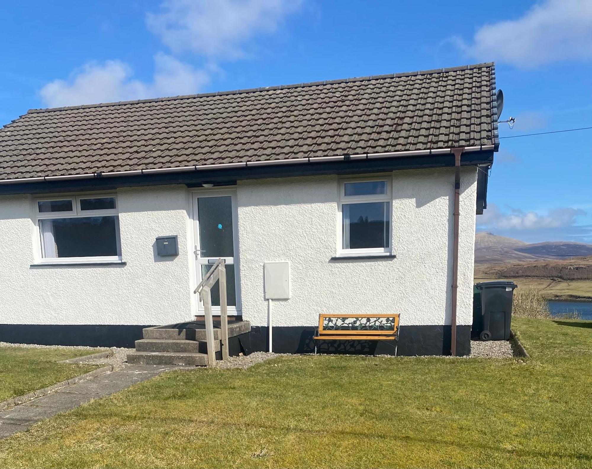 Almondbank Cottage - 2 Bedrooms, 8 Miles From Portree Skeabost Exterior photo