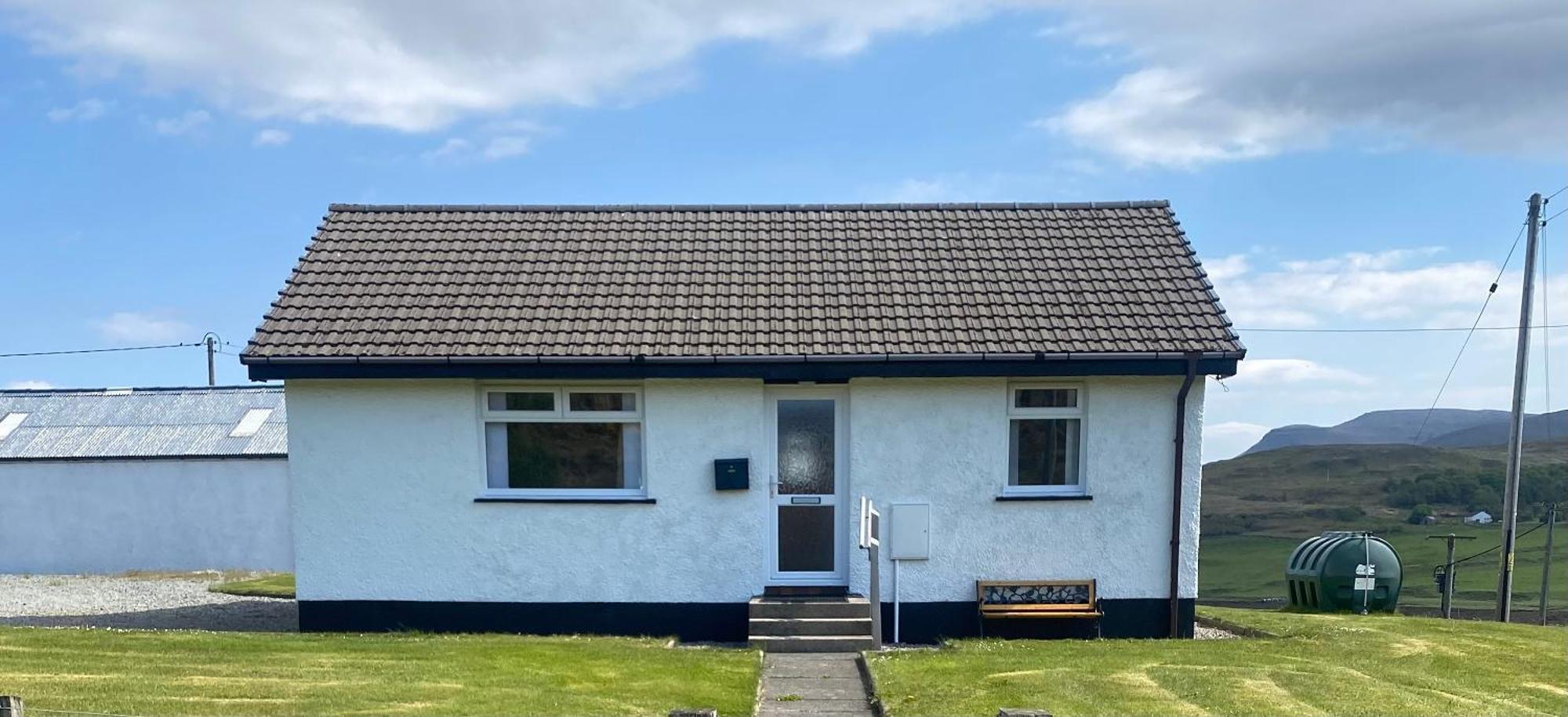 Almondbank Cottage - 2 Bedrooms, 8 Miles From Portree Skeabost Exterior photo